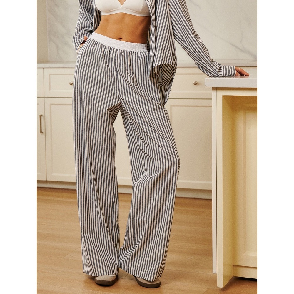 Commense Navy and White Striped Wide Leg Pants - Picture 2 of 6